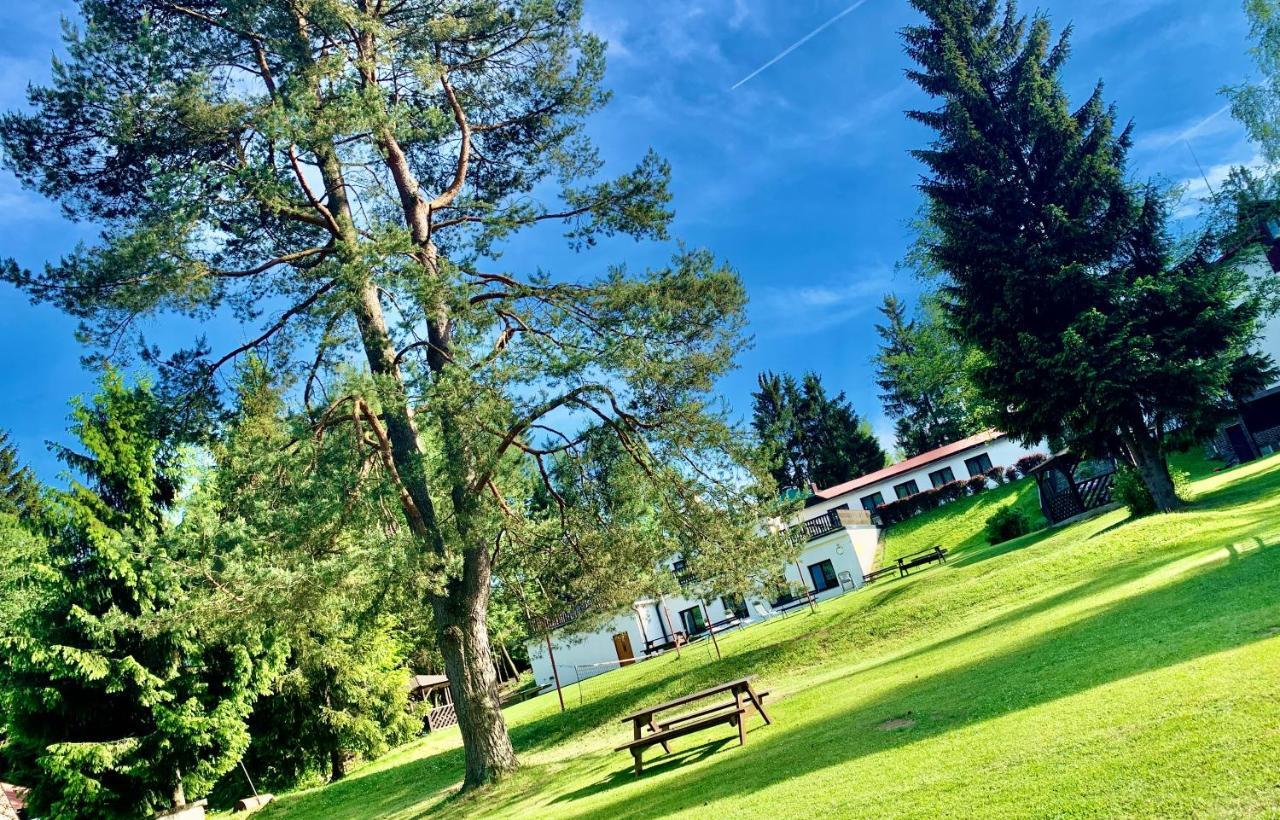 Hotel A Penzion Pegas Vlachovice Kültér fotó